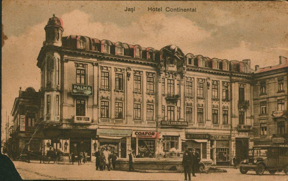 Hotel Continental City Center Jászvásár Kültér fotó
